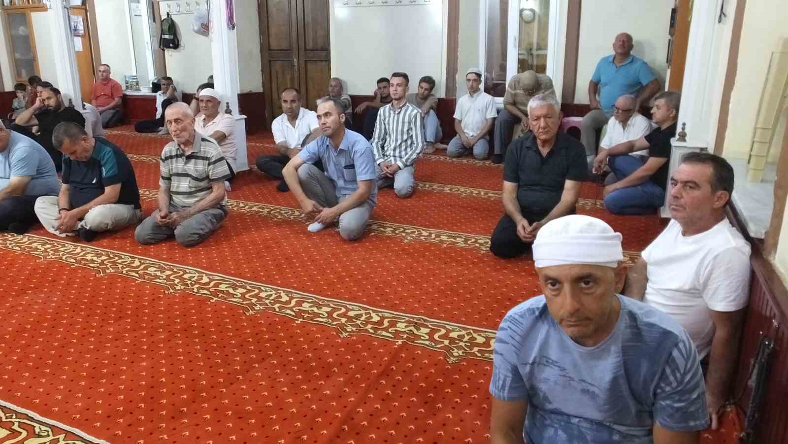 Balıkesirli imamın vaazları 3 ilçeden vatandaşları buluşturuyor 