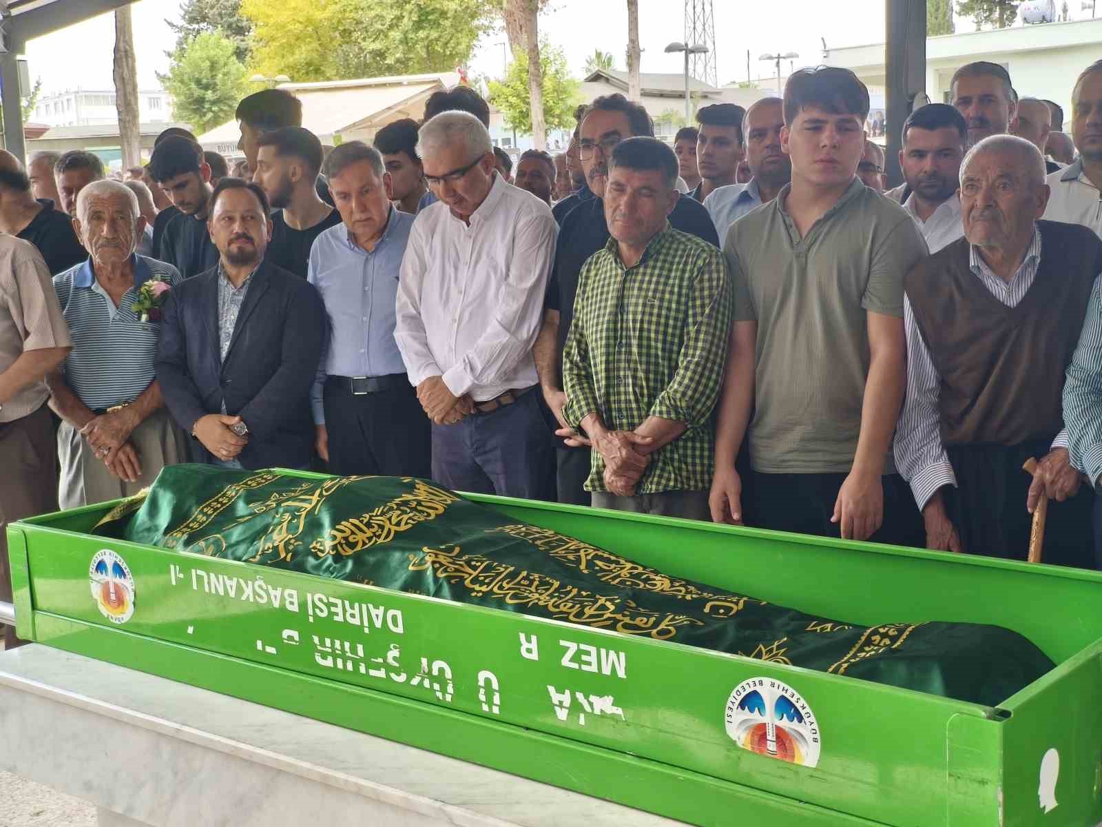 Kazada hayatını kaybeden AK Parti eski ilçe başkanı toprağa verildi 