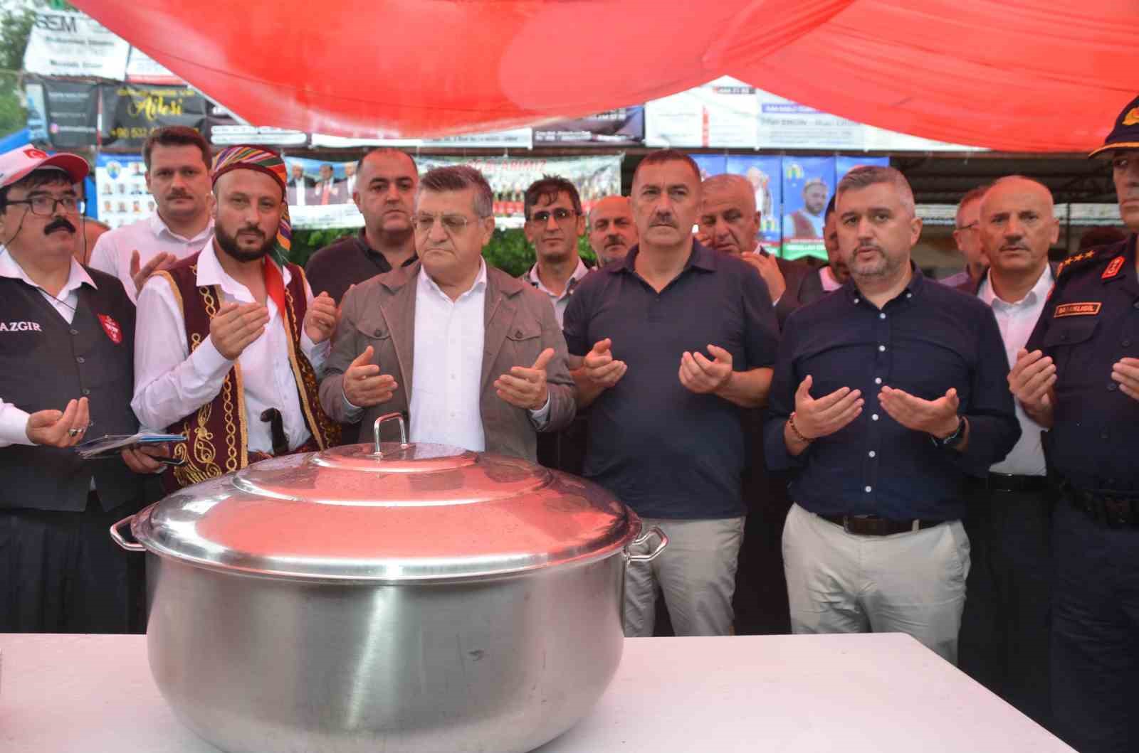 Sinop’ta 17. Güreş ve Keşkek Festivali’ne yoğun ilgi 