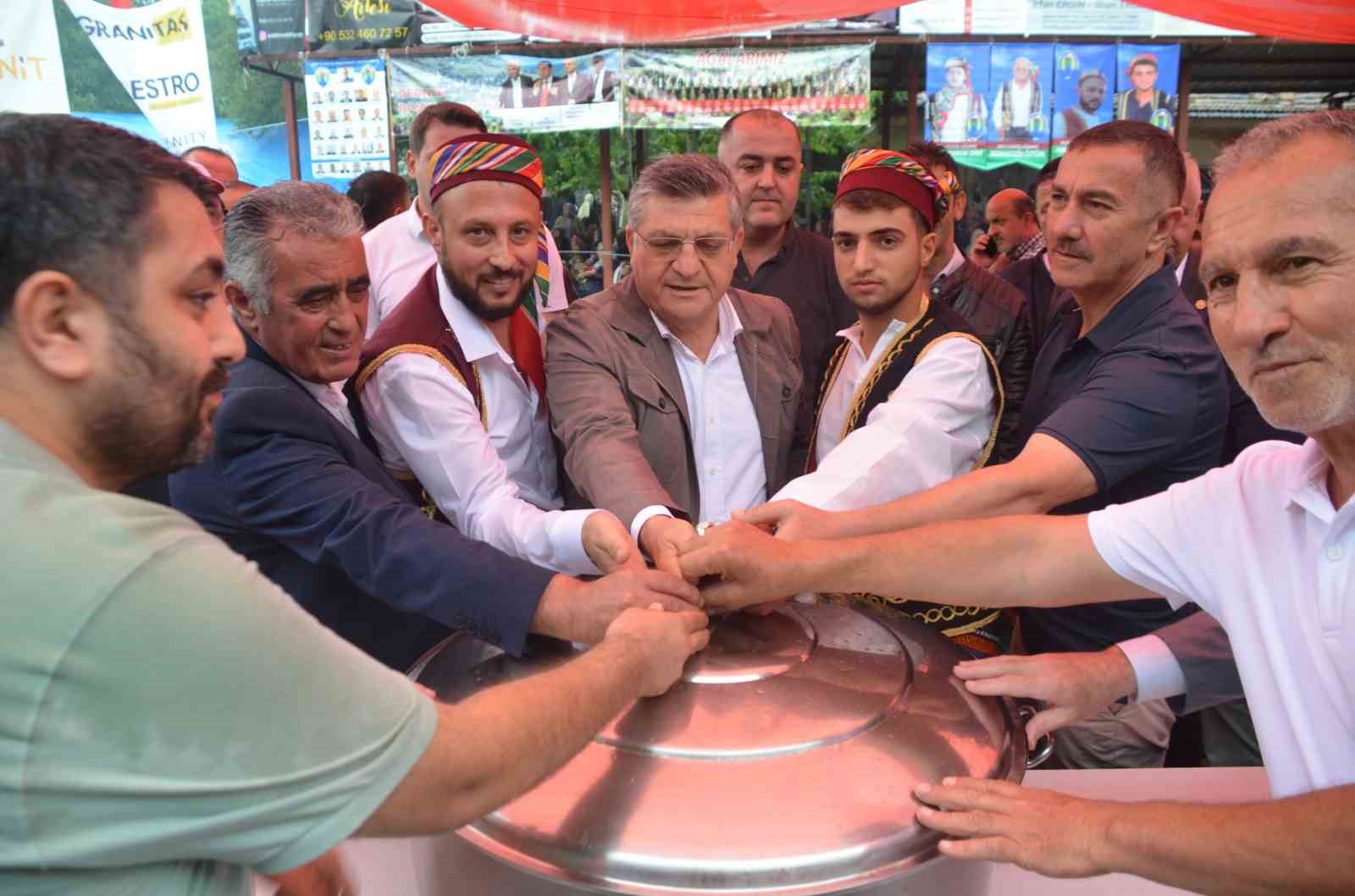 Sinop’ta 17. Güreş ve Keşkek Festivali’ne yoğun ilgi 