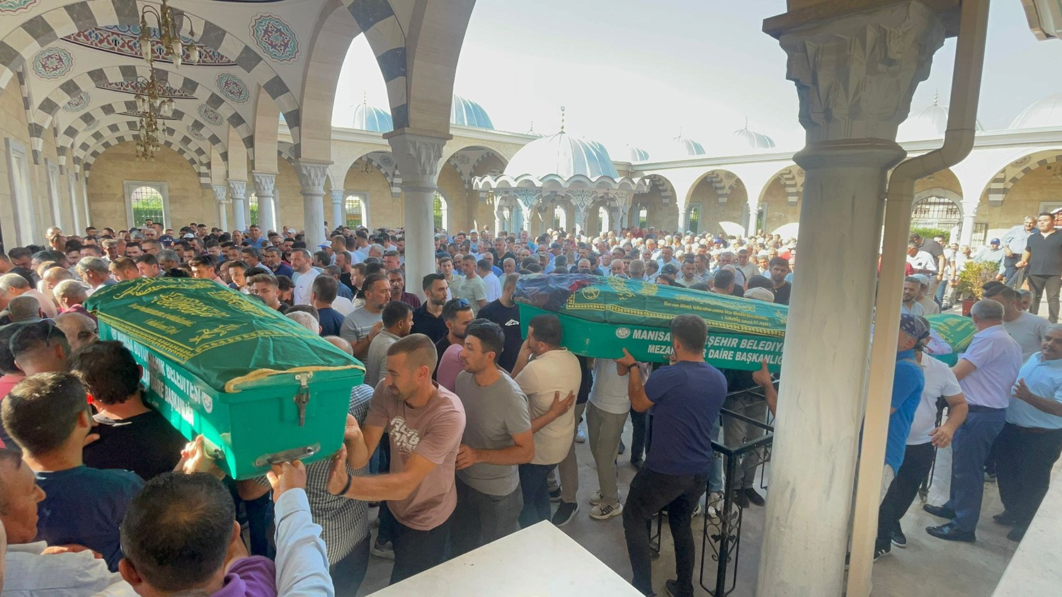 Manisa’da 2 kişinin öldüğü kazada otobüs sürücüsü tutuklandı 