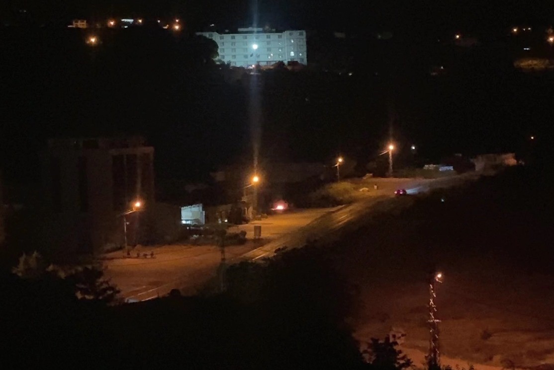 Ordu’da çöp konteynerinde çıkan yangın binaya sıçramadan söndürüldü 