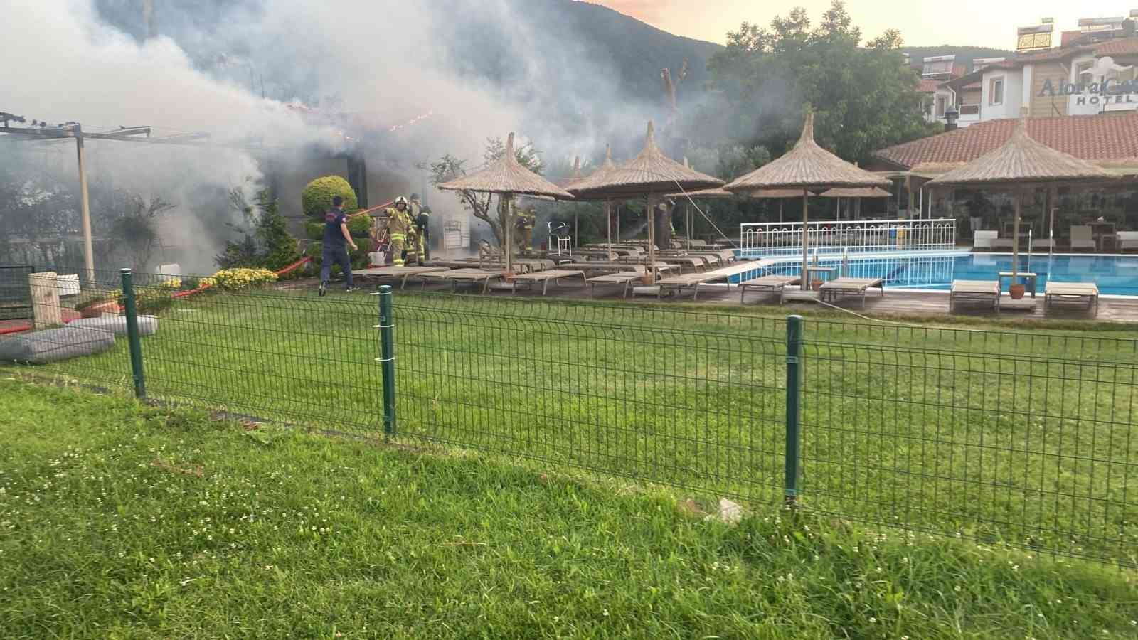Erdek’te otelde yangın 