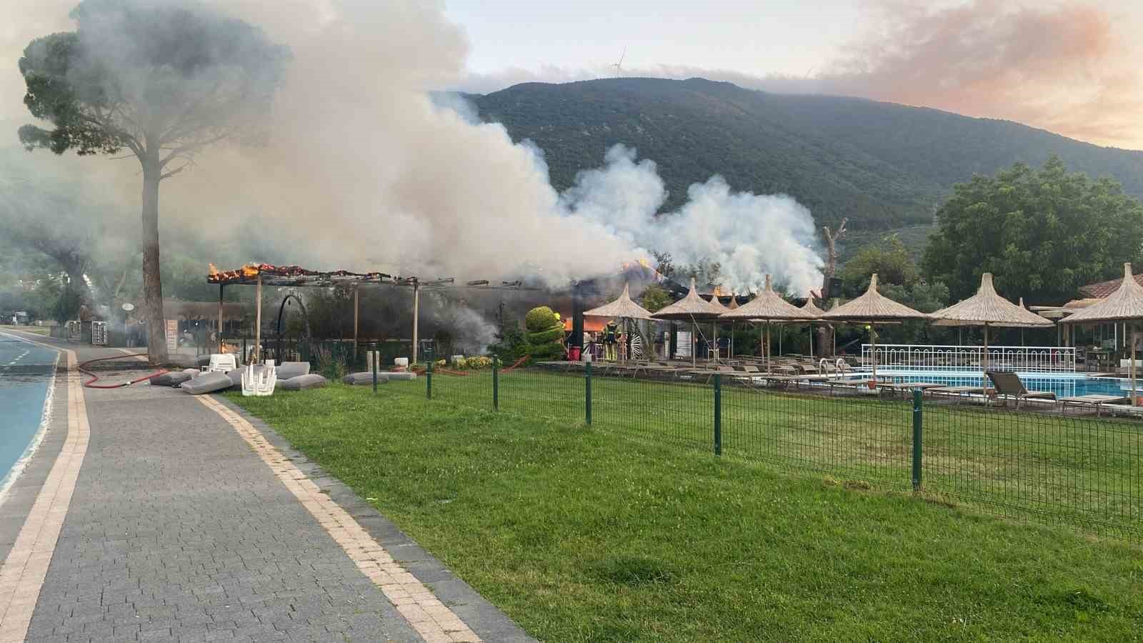 Erdek’te otelde yangın 