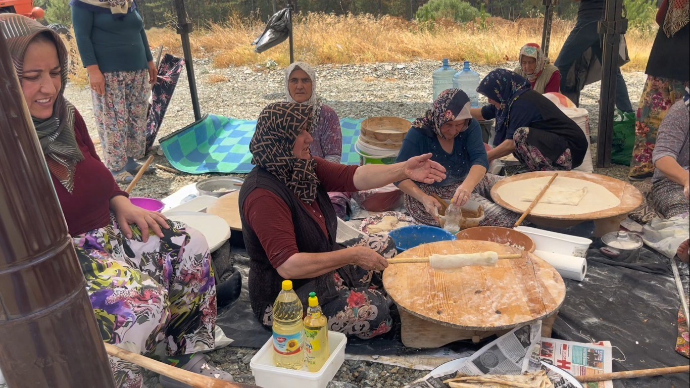 Kütahyalı kadınlar hayır kazanmak için birleşti 