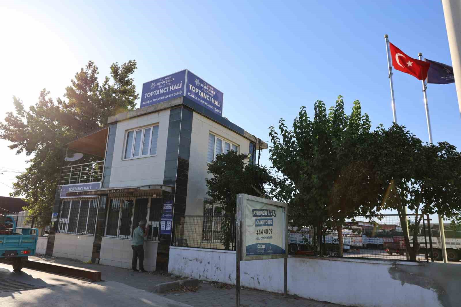 Acarlar’da eli ayağı tutan herkes çalışıyor 