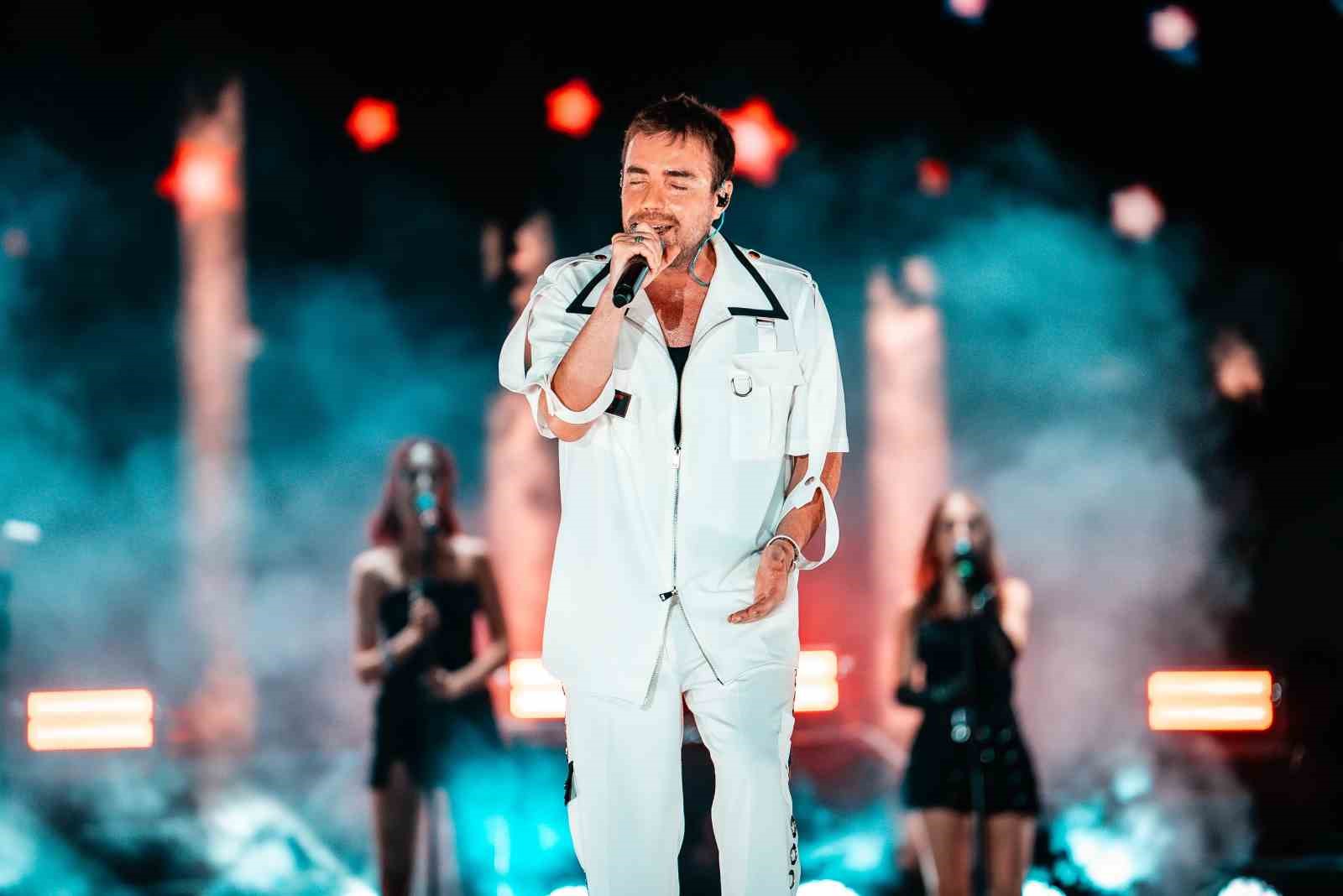 Kültür Yolu Festivali’nde Murat Dalkılıç sahne aldı 