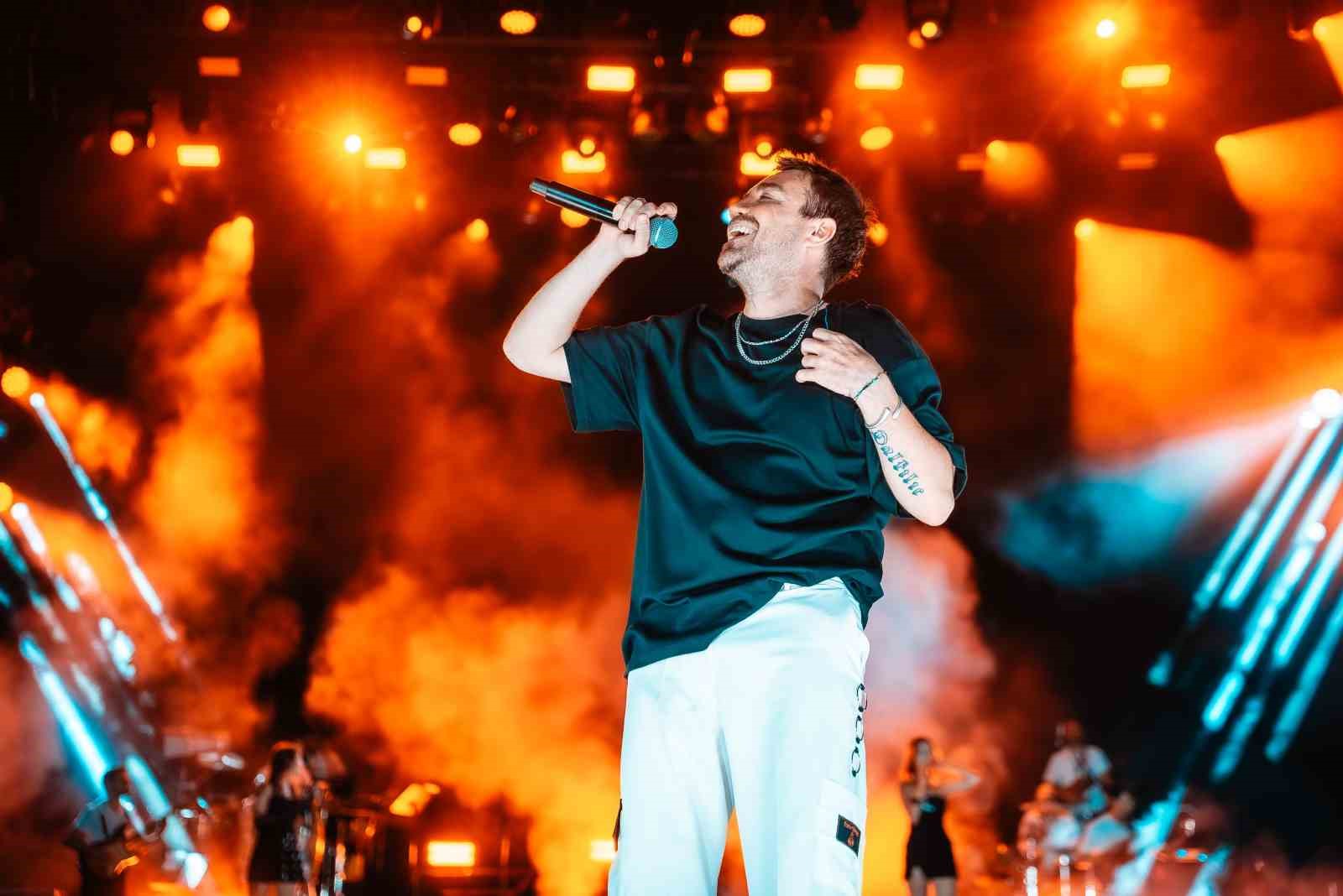 Kültür Yolu Festivali’nde Murat Dalkılıç sahne aldı 