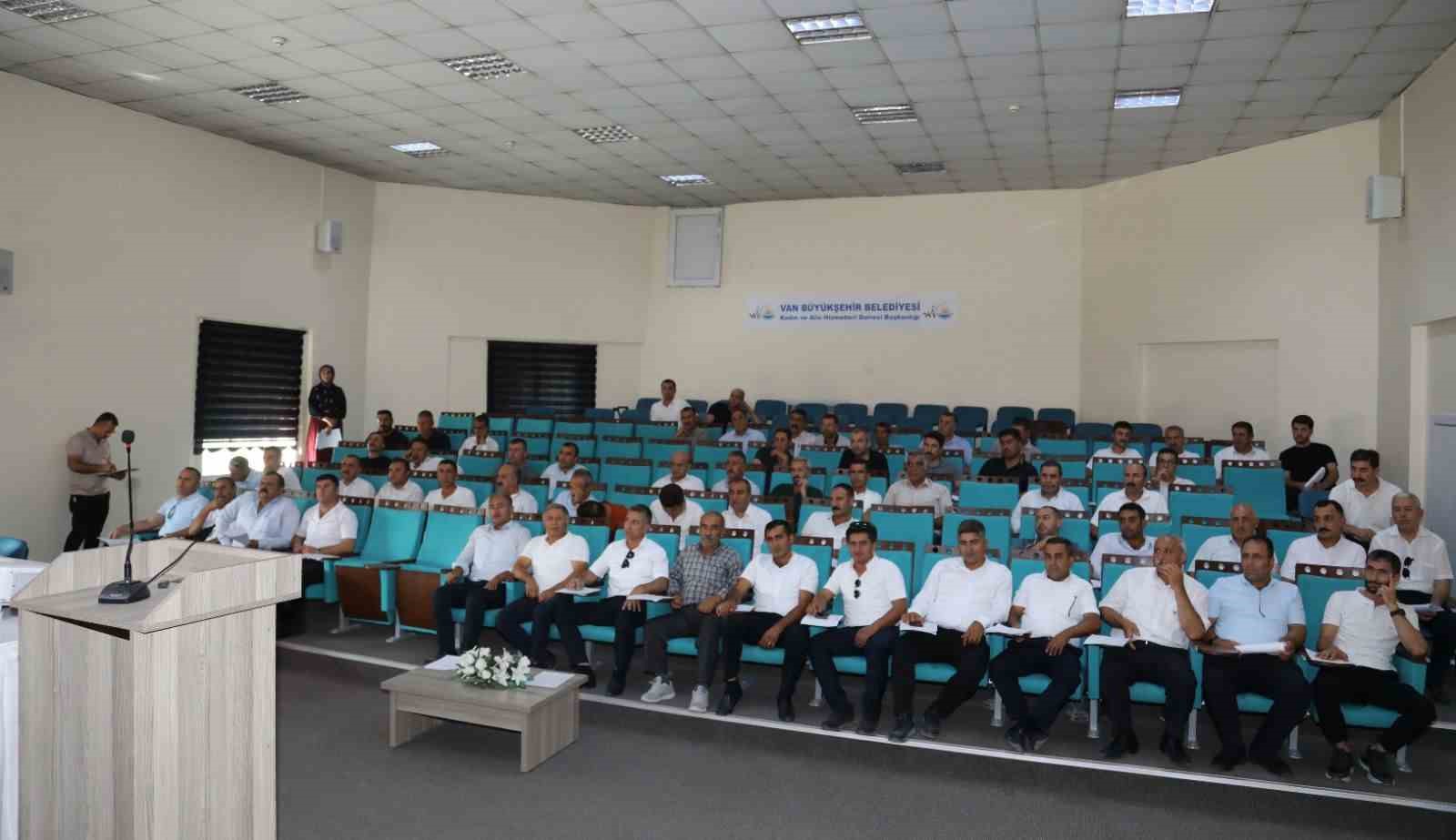 Van’da otobüs şoförlerine iş sağlığı ve güvenliği eğitimi verildi 