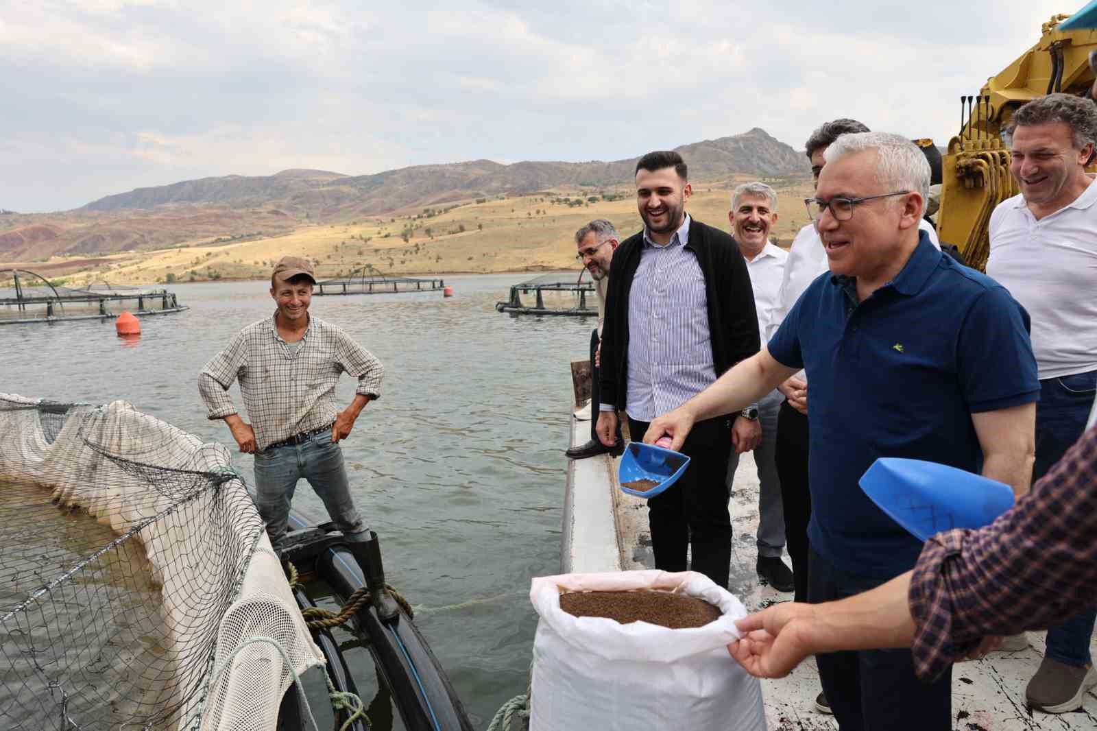 Dünya’nın somonu, denize kıyı olmayan Sivas’ta üretiliyor 