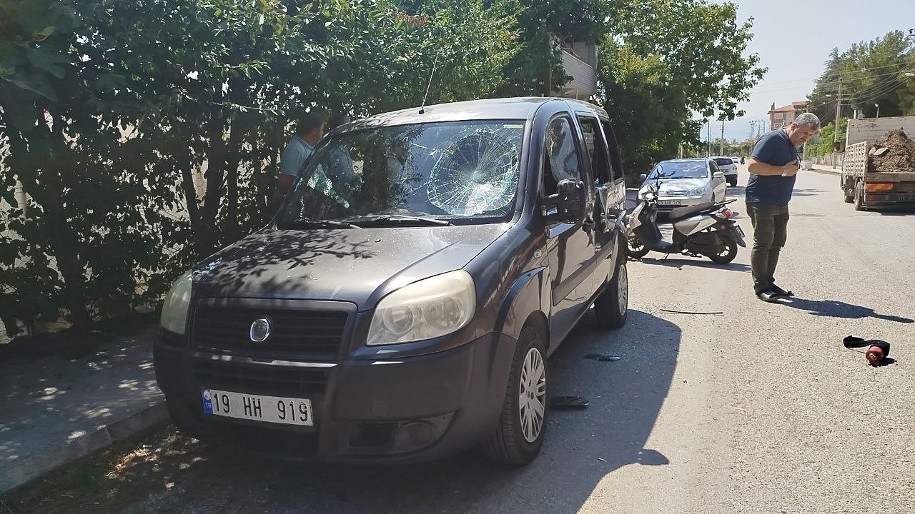 Park halindeki araca sopalı saldırı 