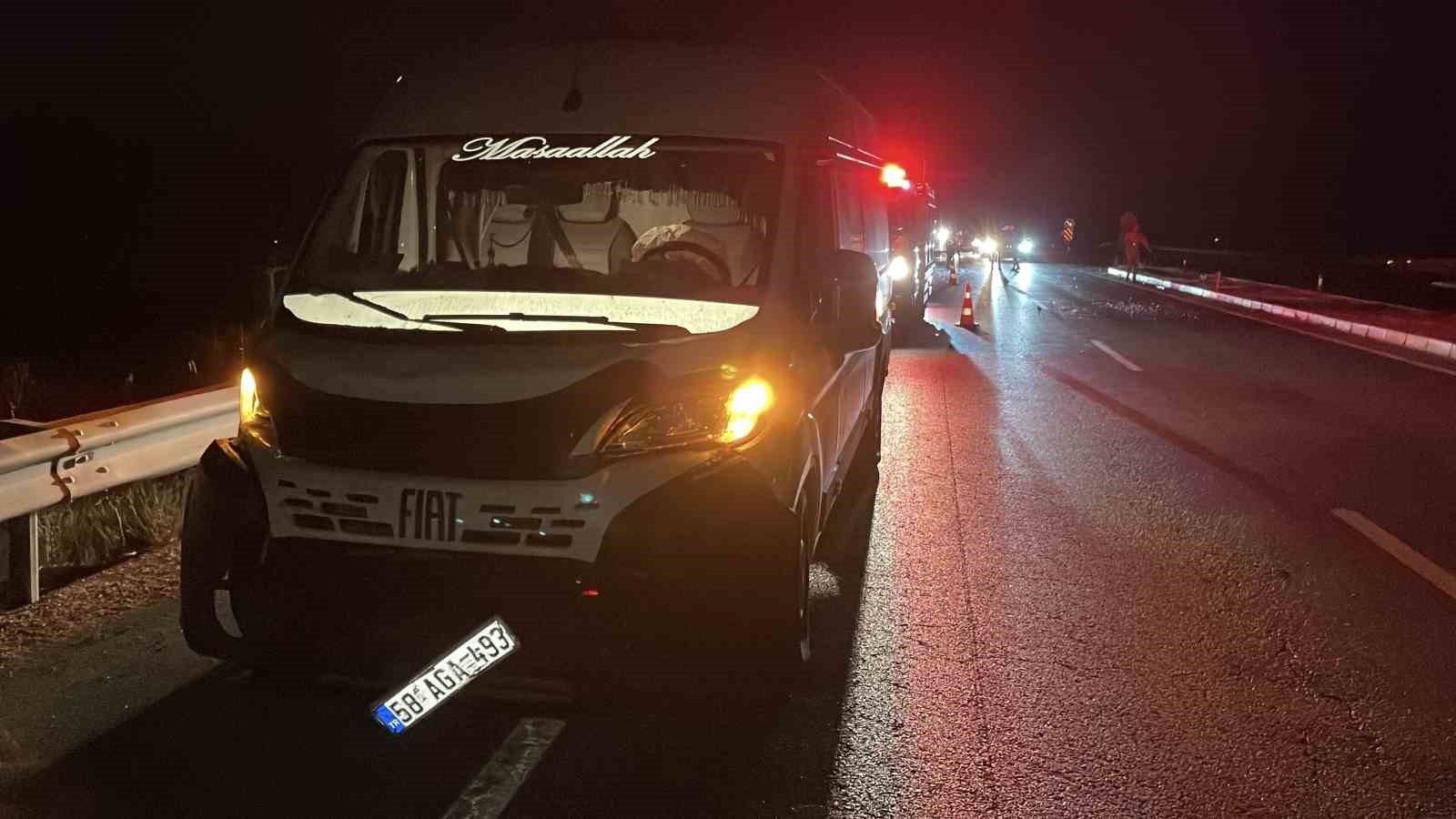 Sivas’ta trafik kazaları: 2’si ağır 4 yaralı 