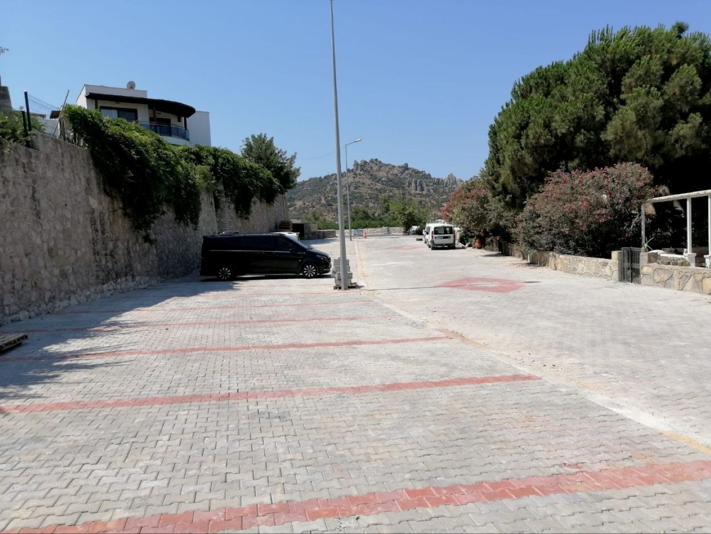 Bodrum’da yol bakım, onarım ve yenileme çalışmaları devam ediyor 