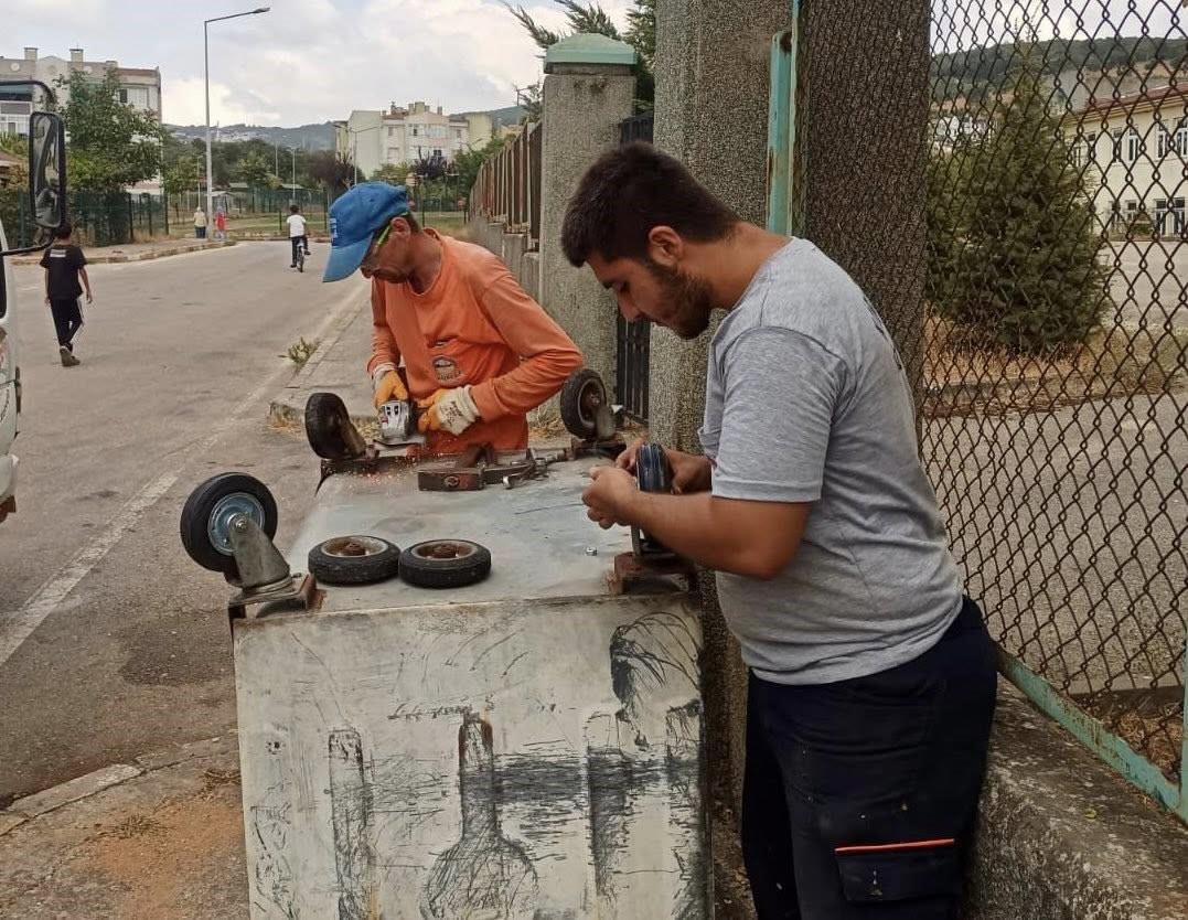 Çöp konteynırlarına yerinde müdahale 
