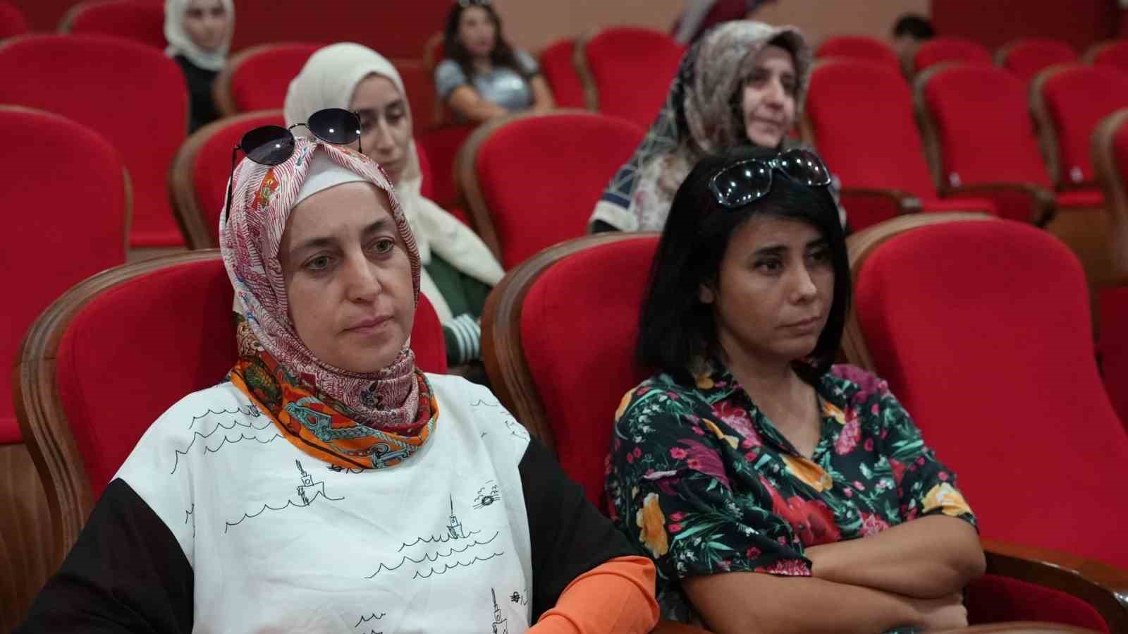 KBÜ personeline çocuklarda davranış sorunları eğitimi verildi 
