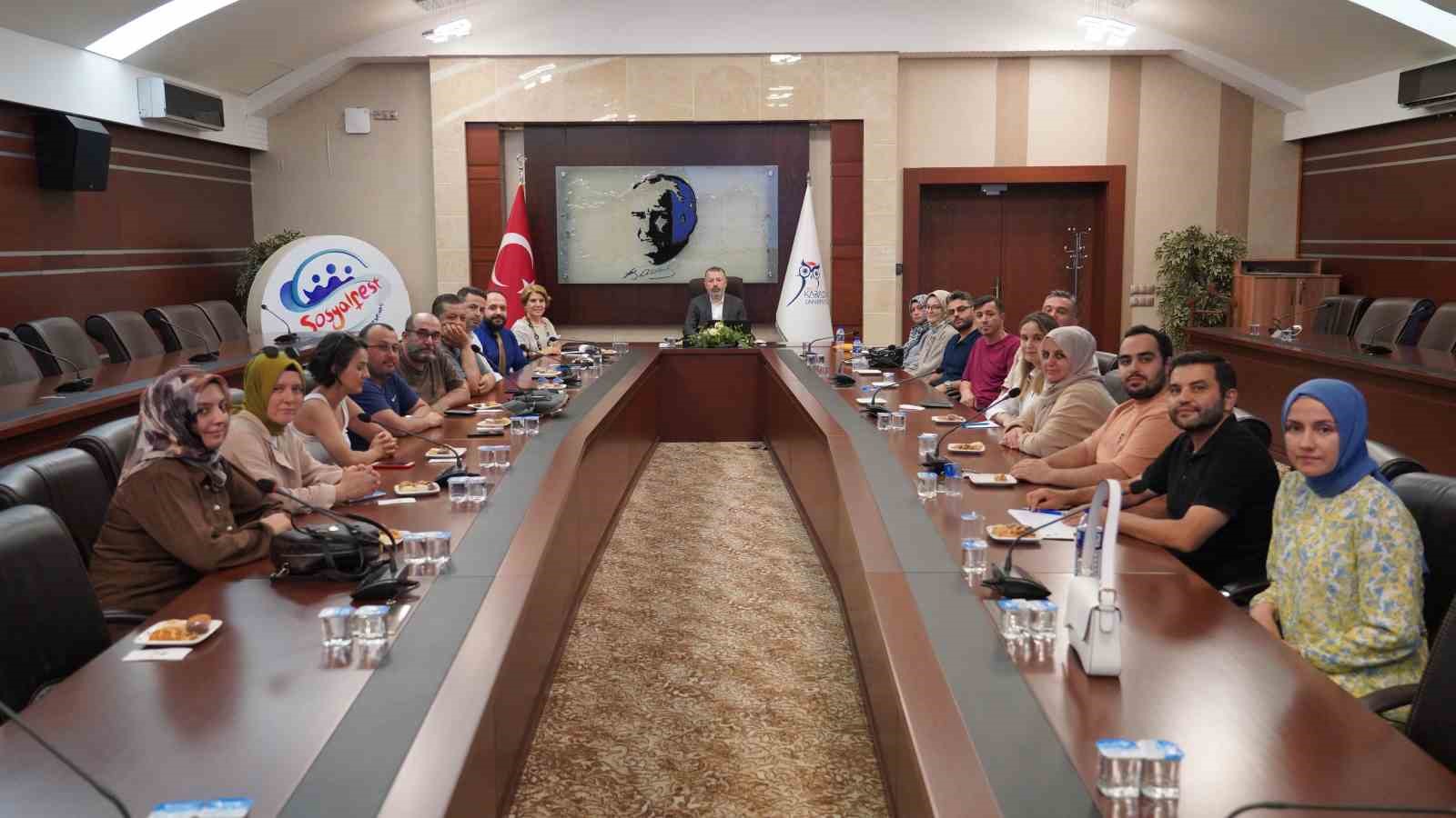 Rektör Kırışık: 