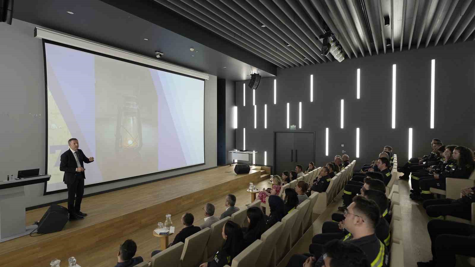 Kırıkkale Üniversitesi ve Tüpraş iş birliğiyle gerçekleşen Temel Rafinericilik Staj Programı ilk mezunlarını verdi 