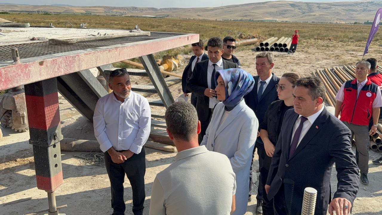 Afyonkarahisar’ın 3 ilçesinin sınırına Organize Tarım Bölgesi kurulacak 