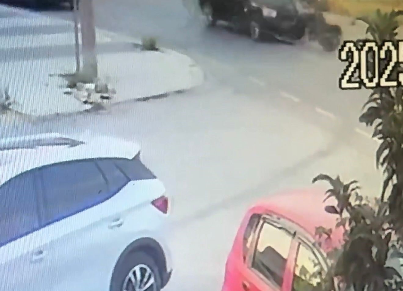 Motosikletle kafa kafaya çarpıştı ardından cipe çarptı: 1 ölü 