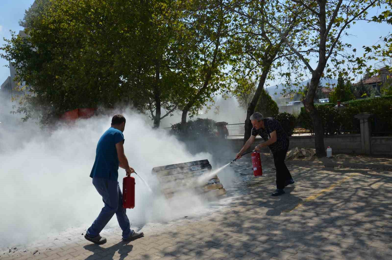 MCBÜ Hastanesinde gerçeği aratmayan yangın tatbikatı 