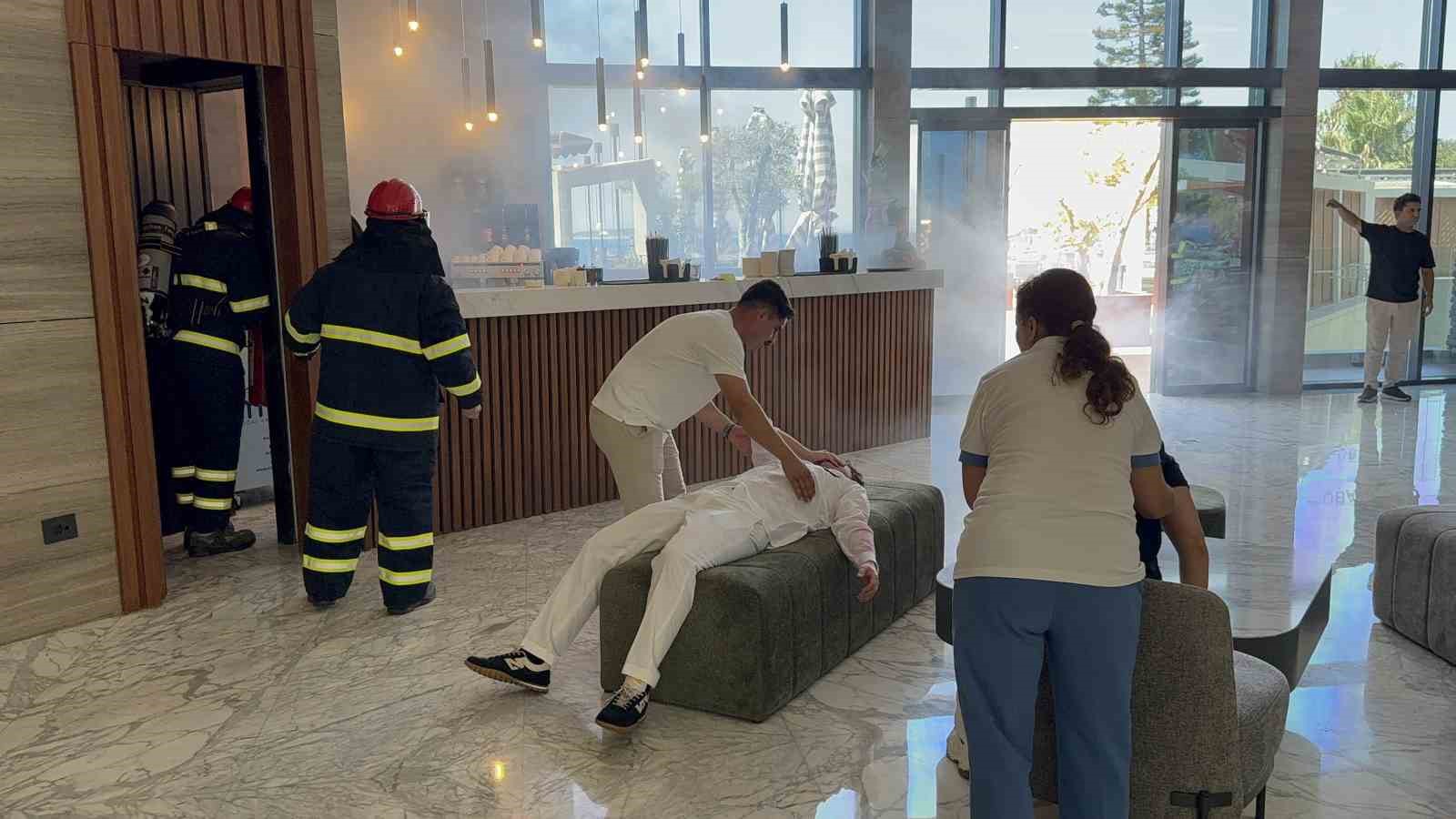 Bodrum’da otelde yapılan yangın tatbikatı nefesleri kesti 