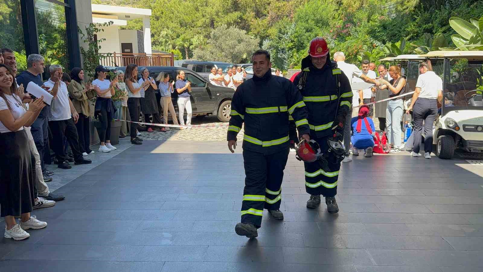 Bodrum’da otelde yapılan yangın tatbikatı nefesleri kesti 