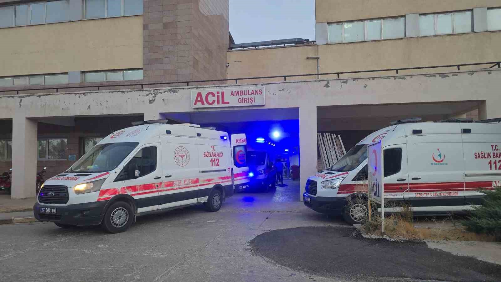 Gaziantep’te motosiklet ile araç çarpıştı: 1 ölü, 3 yaralı 