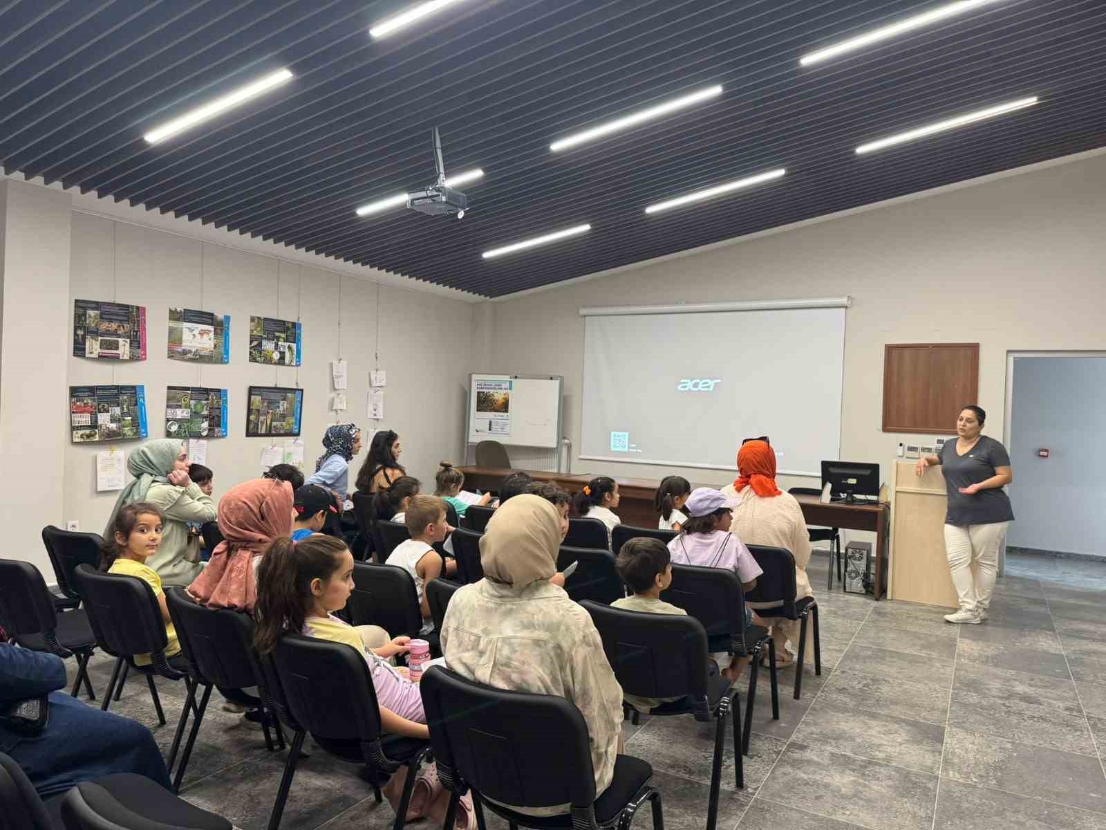 Öğrenciler botanik bahçesinde doğayla buluştu 