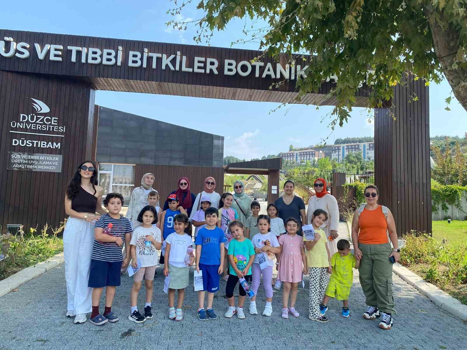 Öğrenciler botanik bahçesinde doğayla buluştu 