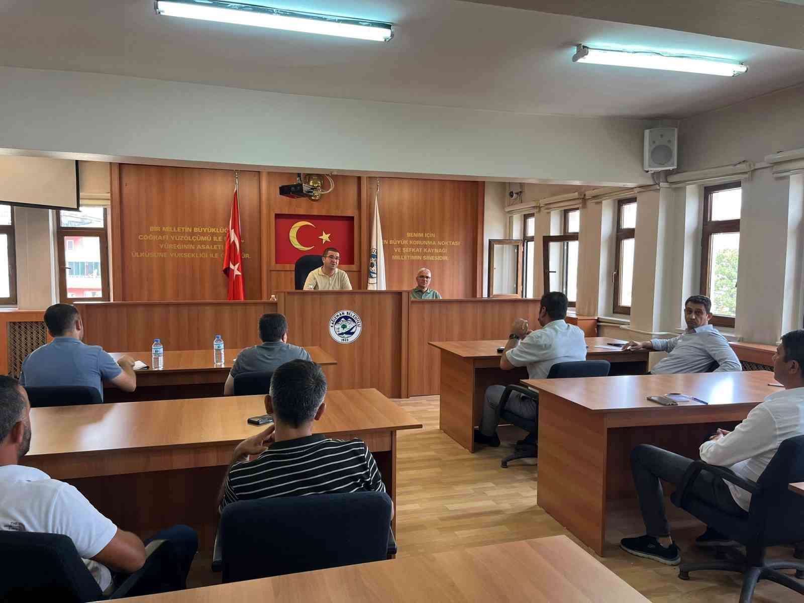 Kaymakam Daştan, muhtarlarla buluştu 