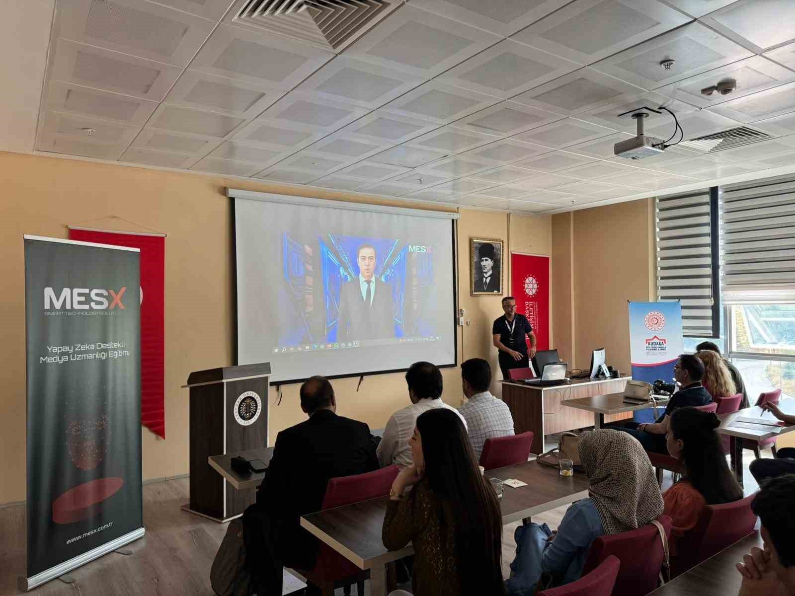 Habercilere yapay zekâ destekli medya eğitimi 