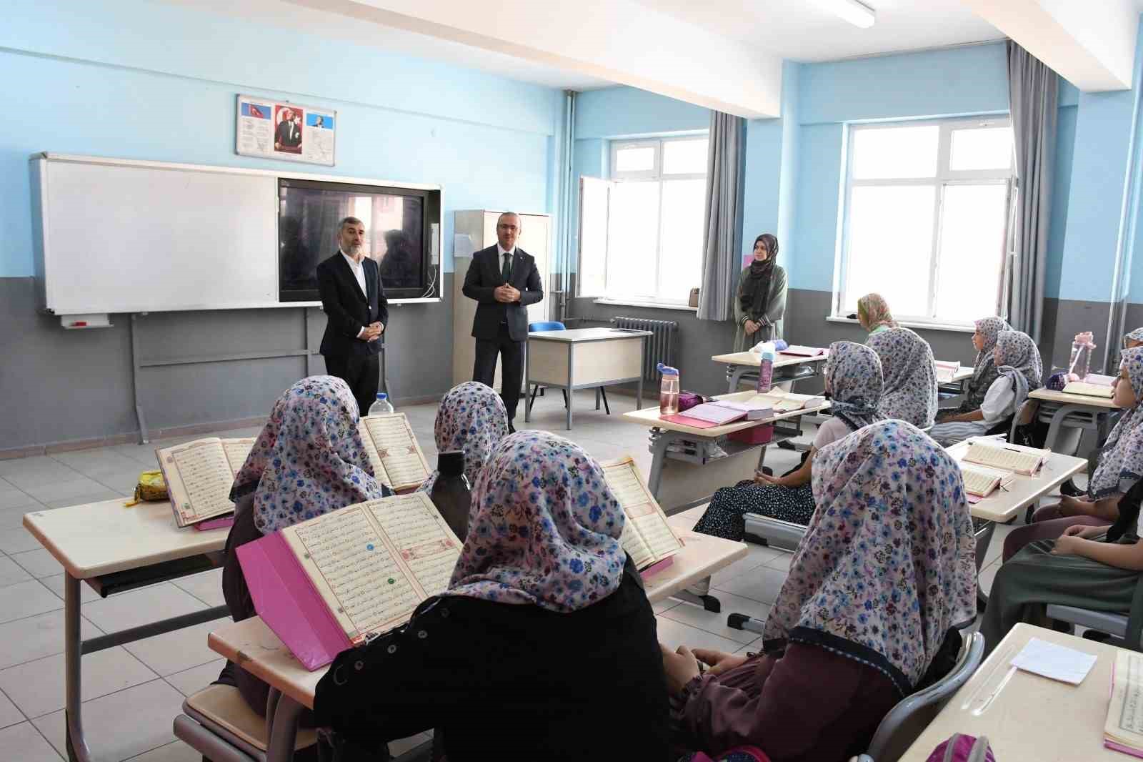 Kız hafızlık yaz kurslarına inceleme ziyareti 