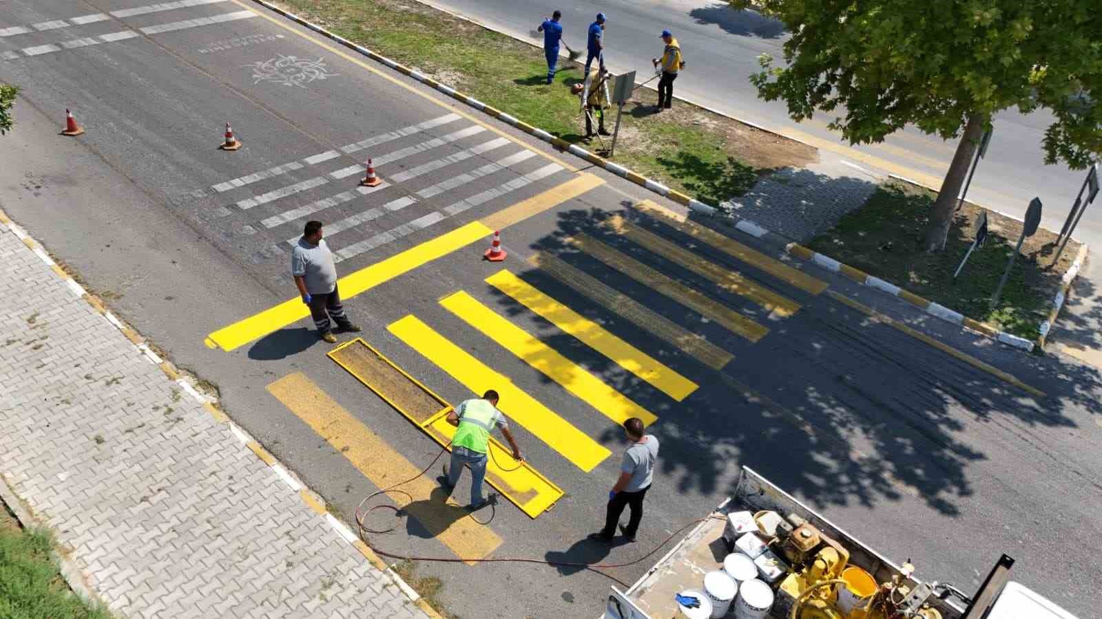 Aydın Büyükşehir, Kuşadası’nda çalışmalarını sürüdürüyor 