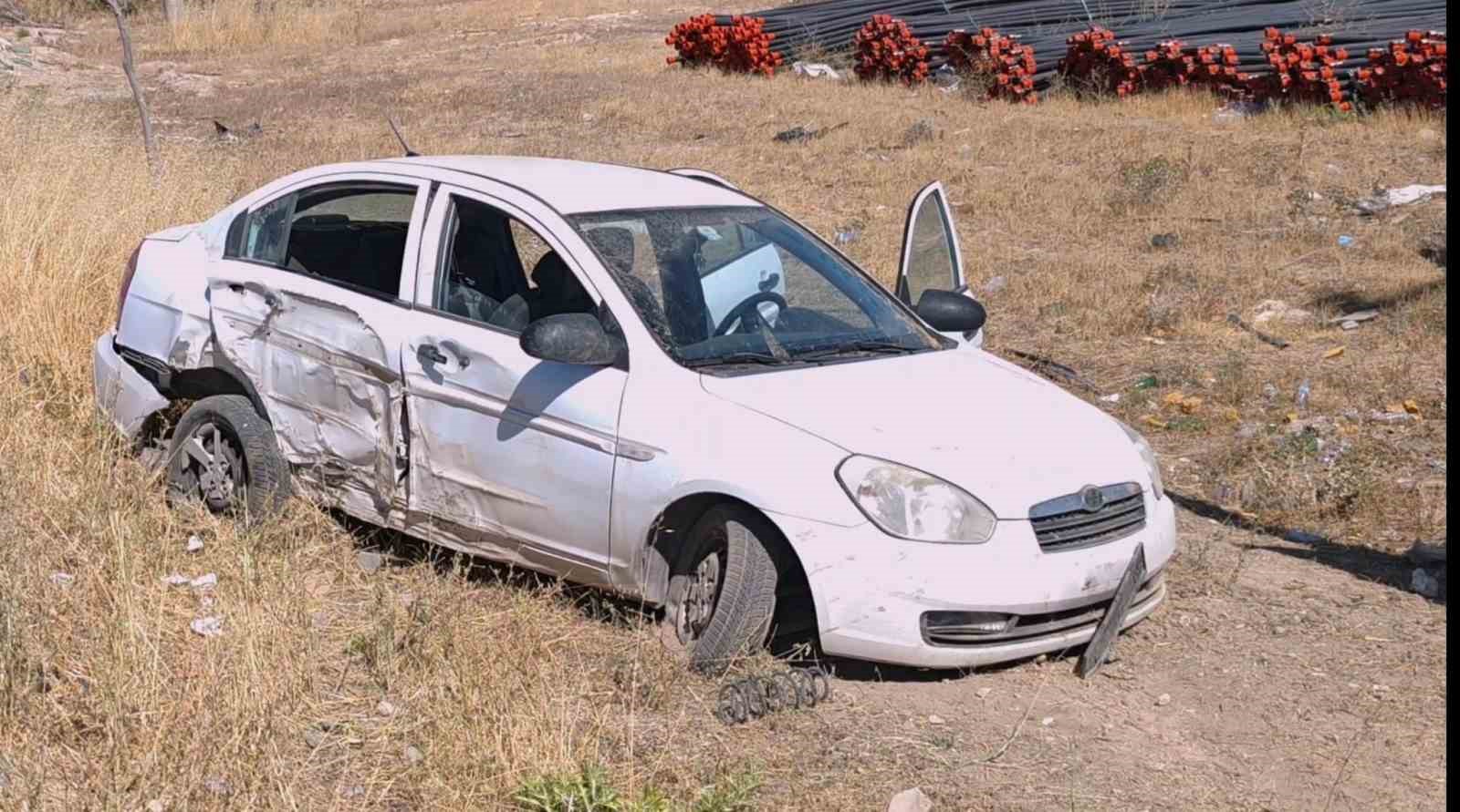 Otomobil şarampole düştü: 4 yaralı 