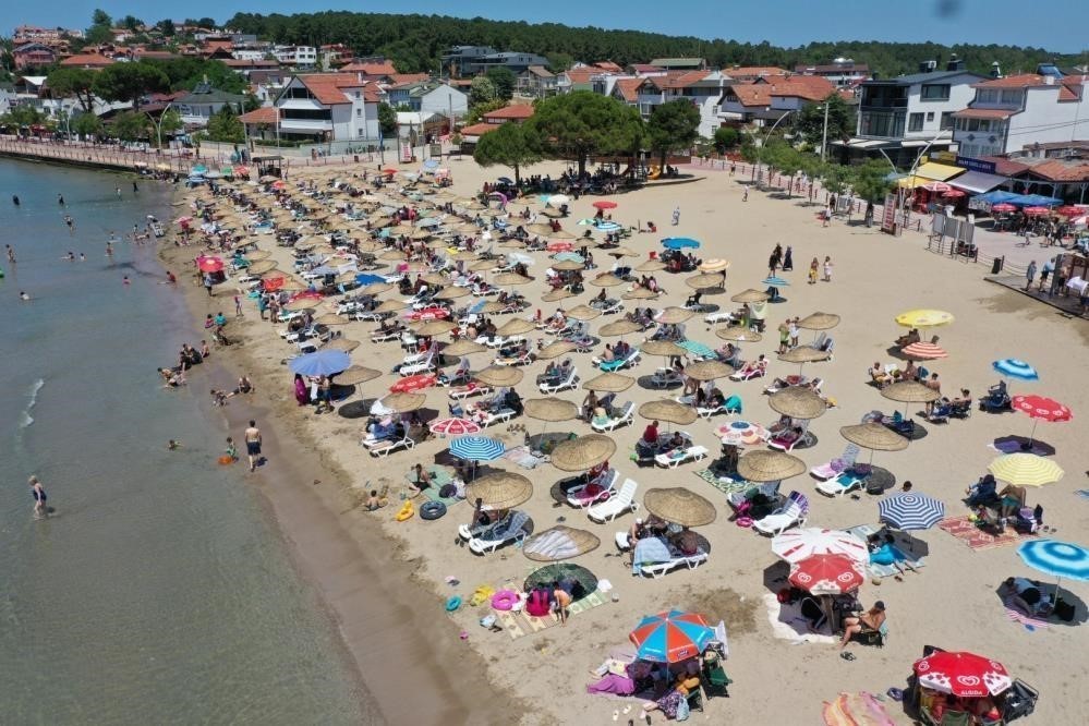 Kandıra’da 3 plajda denize girme yasağı kaldırıldı
