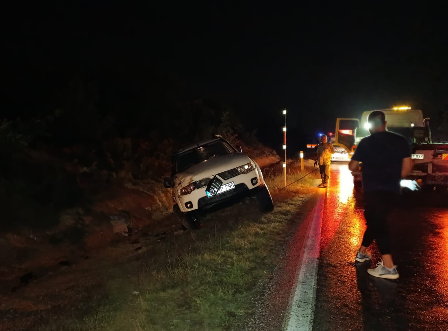 Sağanak yağış kazayı beraberinde getirdi: 2 yaralı 