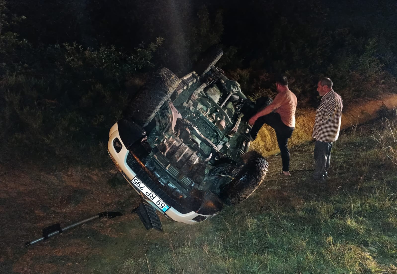 Sağanak yağış kazayı beraberinde getirdi: 2 yaralı 