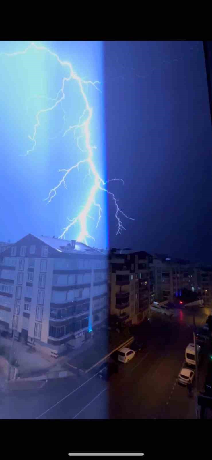 Bursa’da şimşekler geceyi aydınlattı 