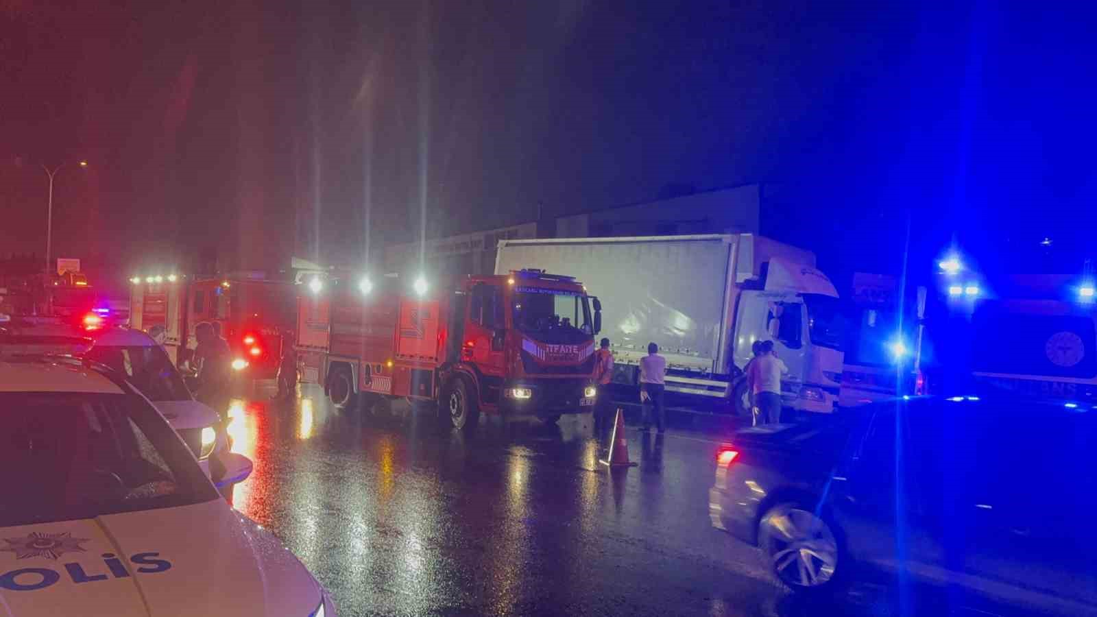 Kocaeli’de 3 araçlı zincirleme kaza: 1 ölü 