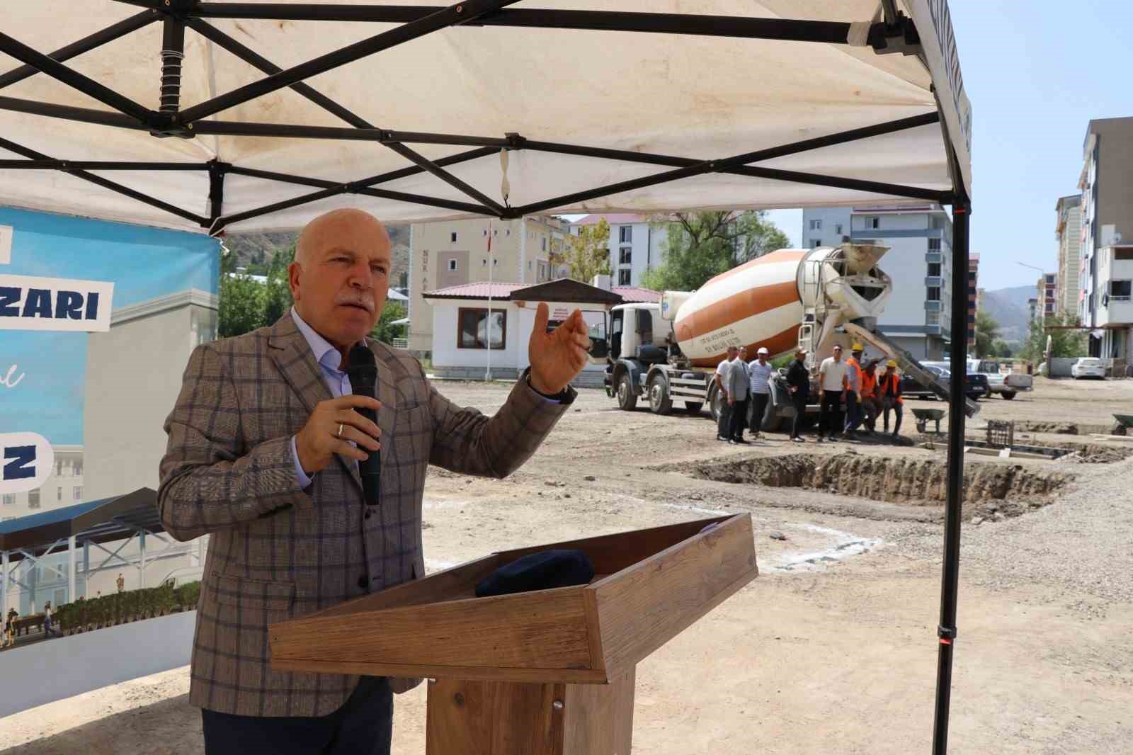 Oltu’da Kapalı Halk Pazarı’nın temeli atıldı 