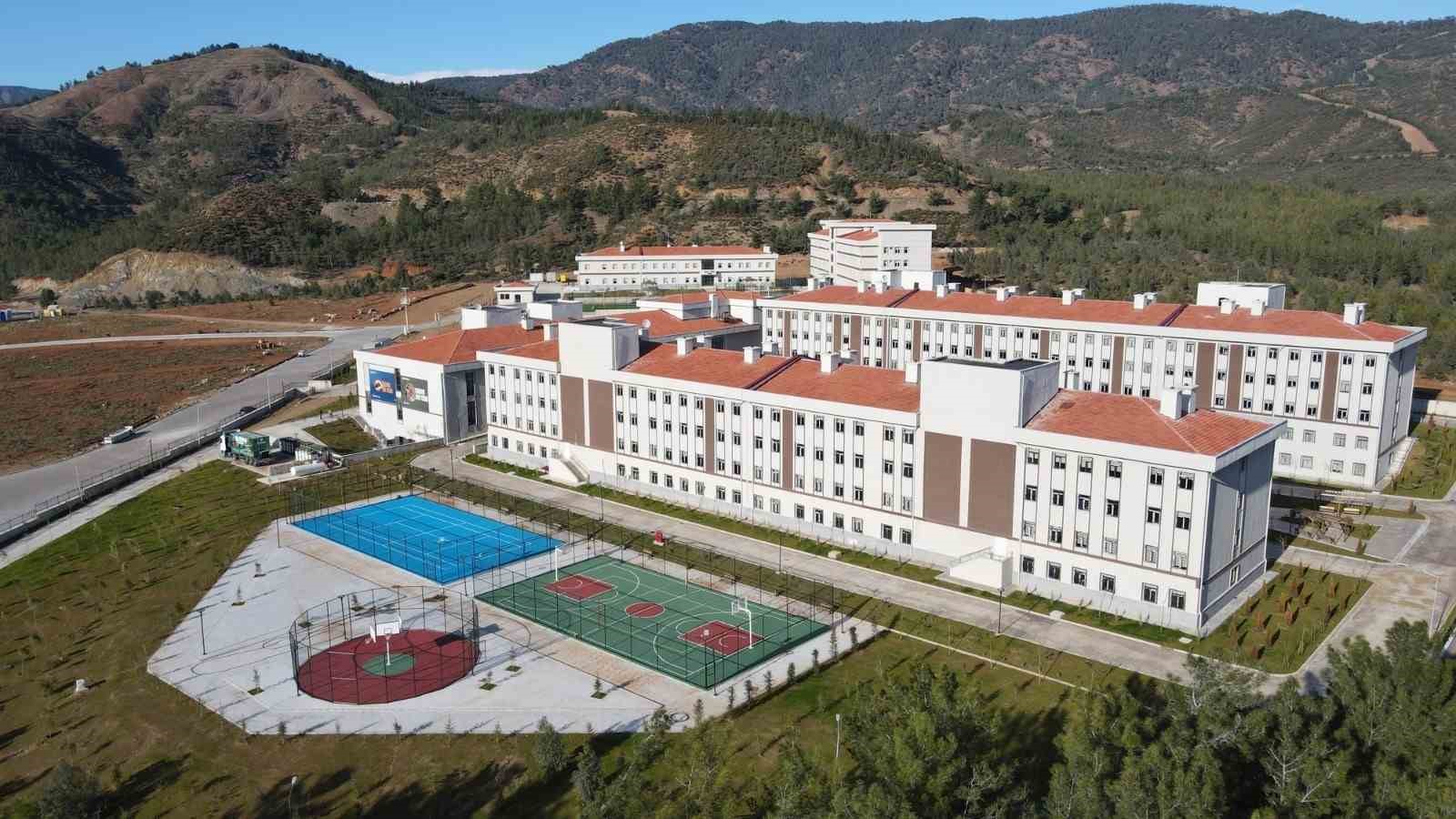 Muğla’ya son 3 yılda yaklaşık 4 milyar TL spor yatırımı yapıldı 