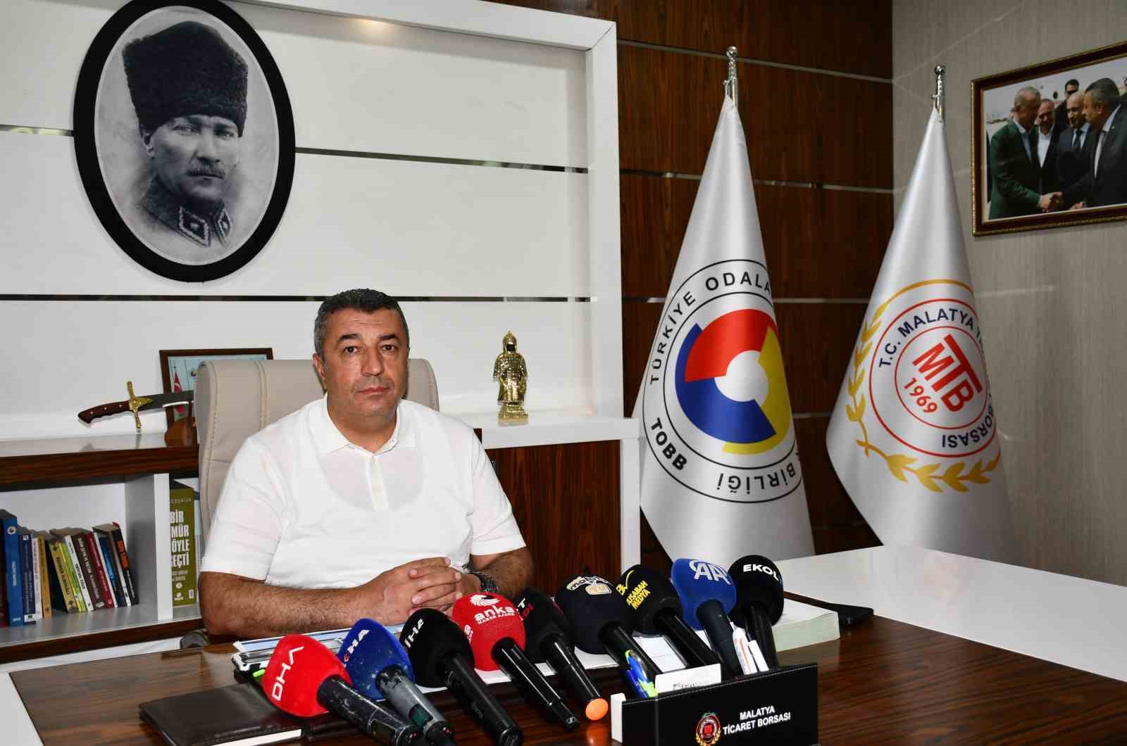 Malatya’dan bir yılda 74 bin ton kuru kayısı ihracatı yapıldı 