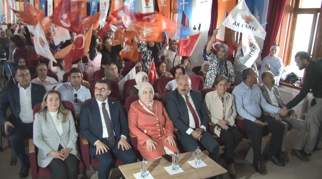 AK Parti Genel Merkez Kadın Kolları Başkanı Ercan, 