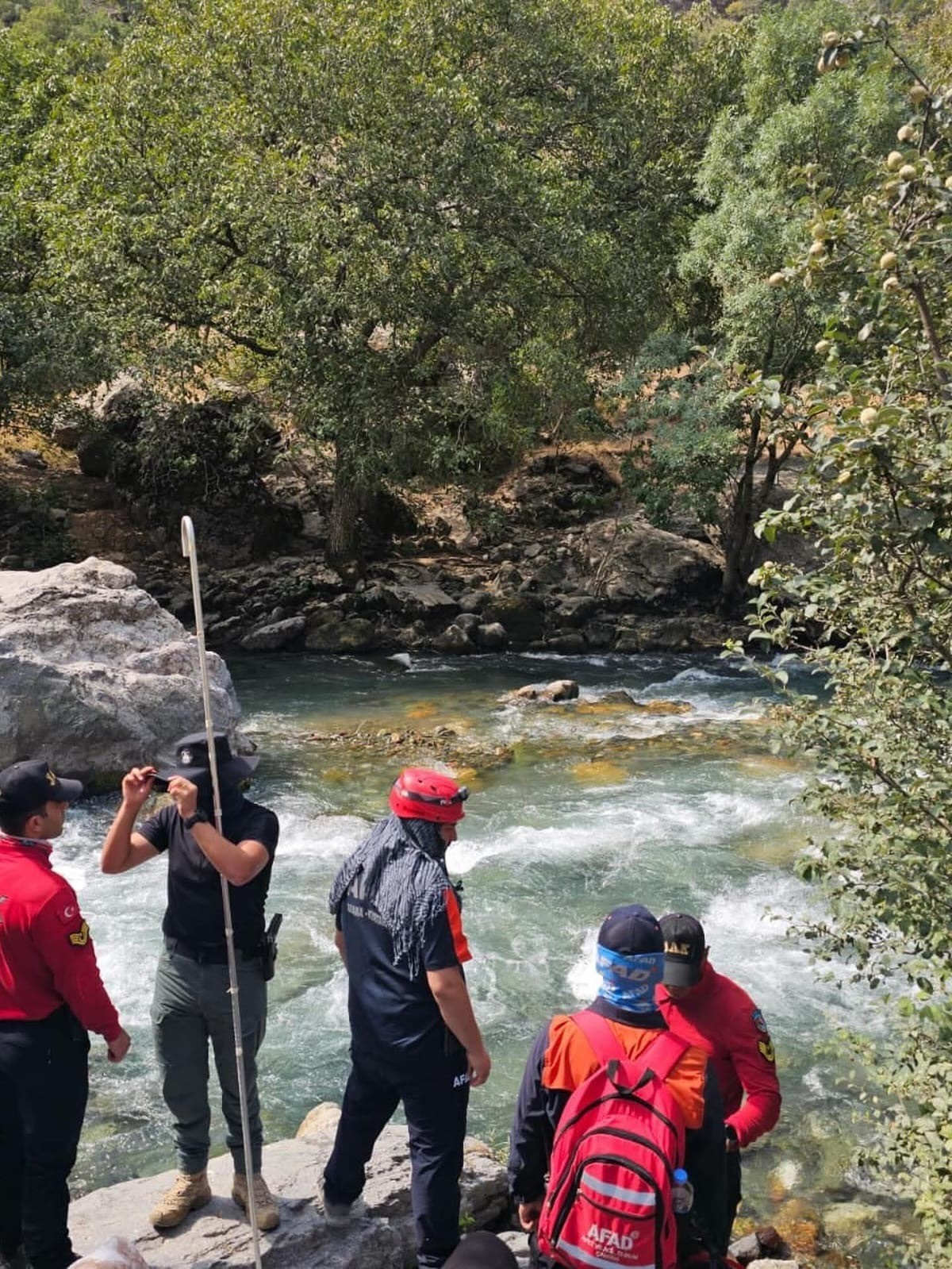 Avaşin Deresi’nde kaybolan çocuğu arama çalışmaları yeniden başladı