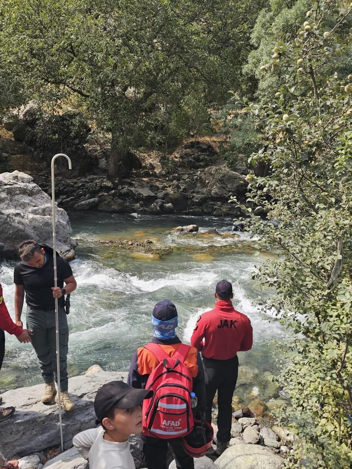 Avaşin Deresi’nde kaybolan çocuğu arama çalışmaları yeniden başladı 