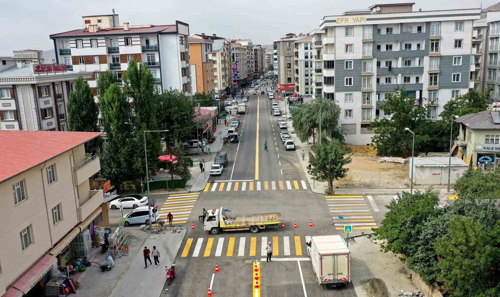 Eski Cezaevi Caddesi yeni görünümüyle trafiğe açıldı 