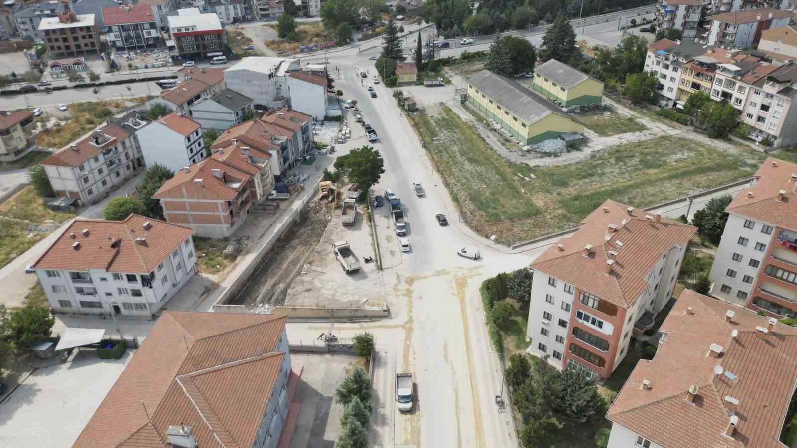 İnegöl’de atıl vaziyetteki boş alan otoparka dönüşüyor 