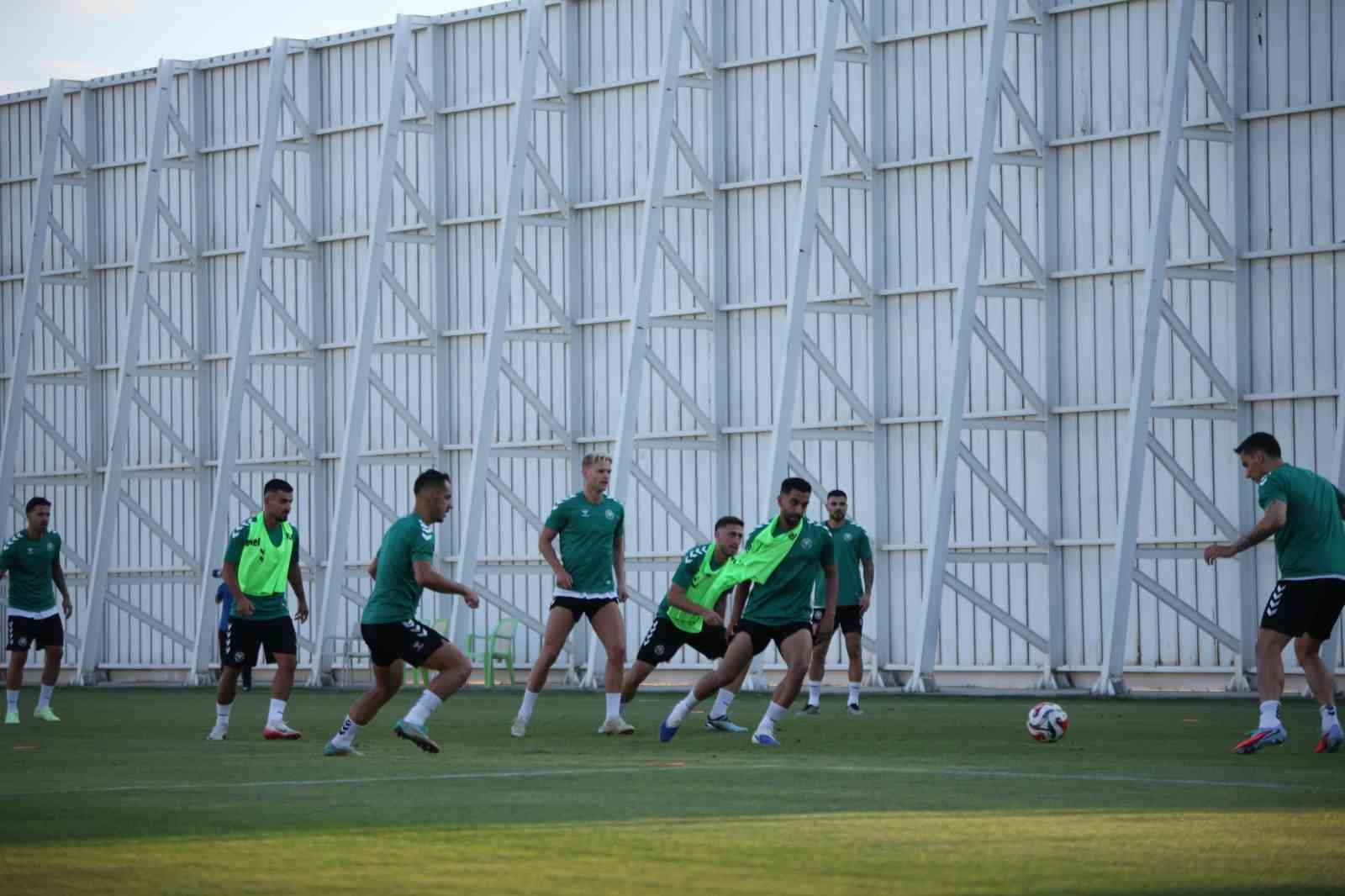 Konyaspor’da Eyüpspor maçı hazırlıkları sürüyor 