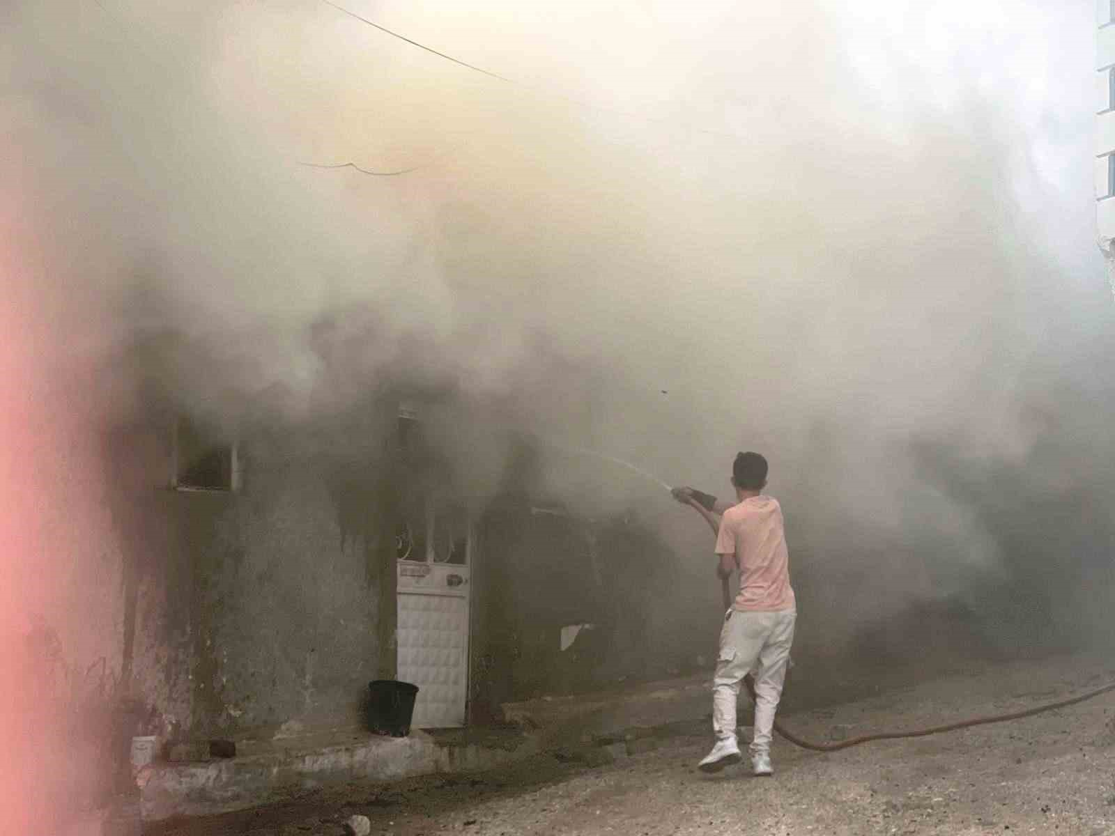 Kütahya Emet’te korkutan yangın 