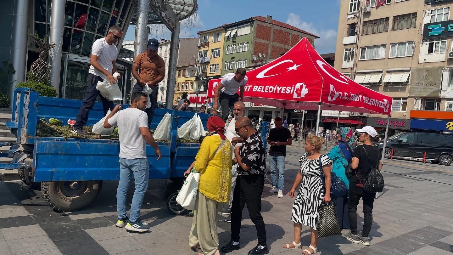 Bir kamyon dolusu dayanışma 